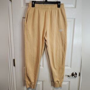 Nike Women's Nike Joggers Size Medium